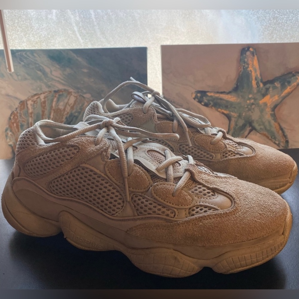 Adidas Yeezy 500 - Picture 2 of 5